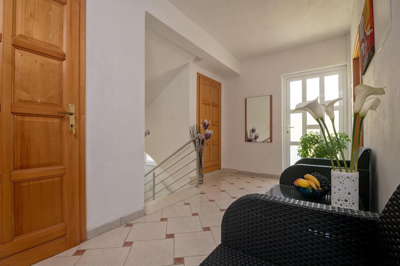 Apartments Matej Неум Екстериор снимка