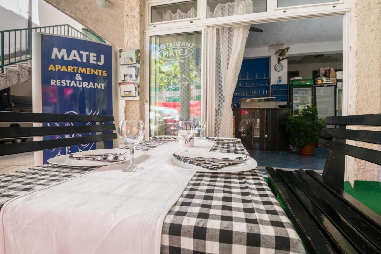 Apartments Matej Неум Екстериор снимка