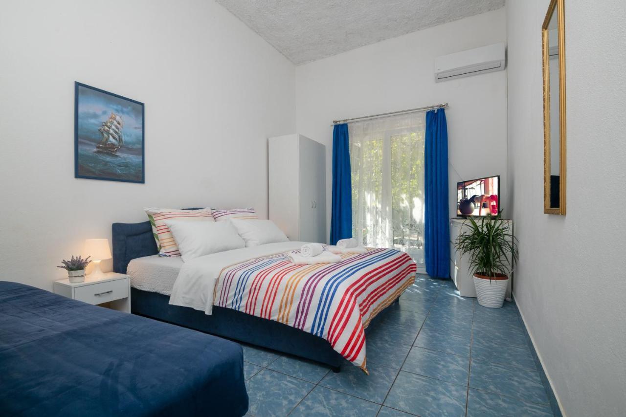 Apartments Matej Неум Екстериор снимка
